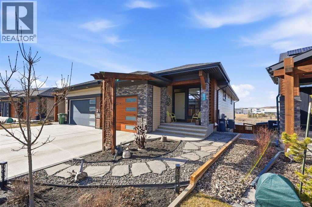 31 Riviera Court, Cochrane