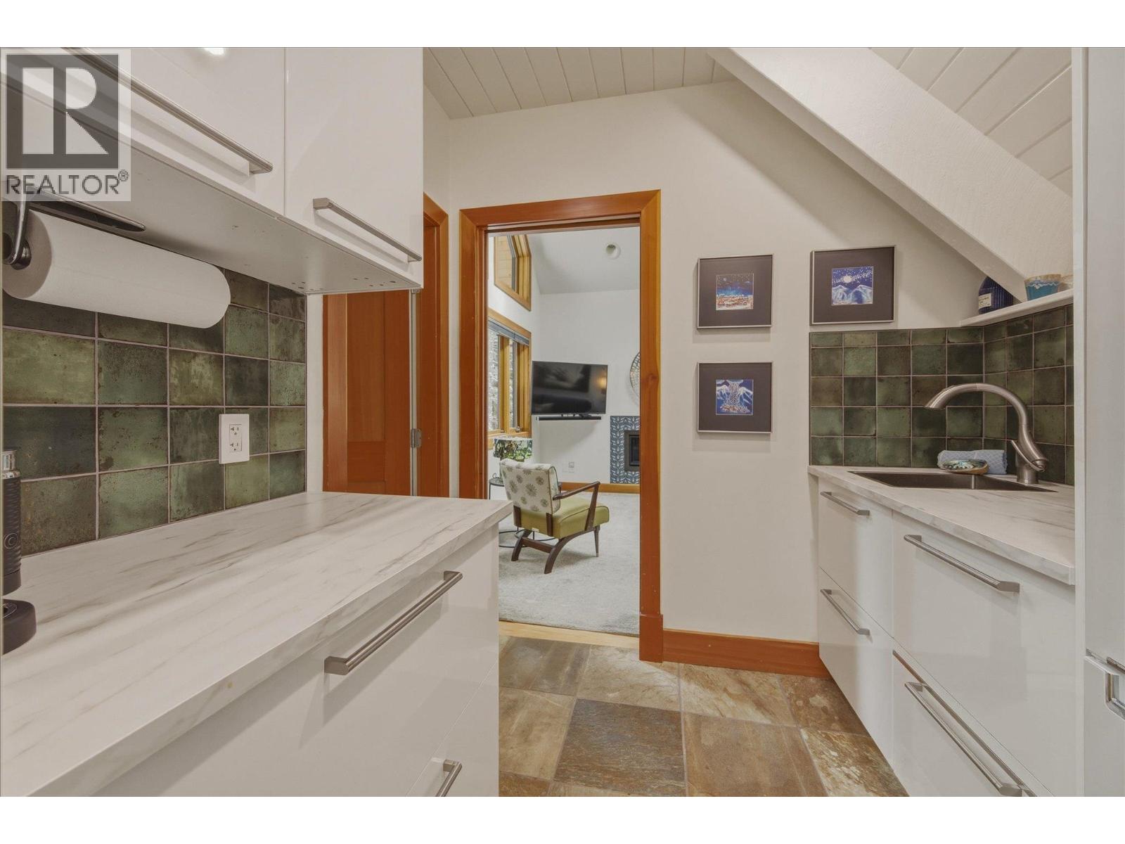6725 CRABAPPLE DRIVE — photo 20