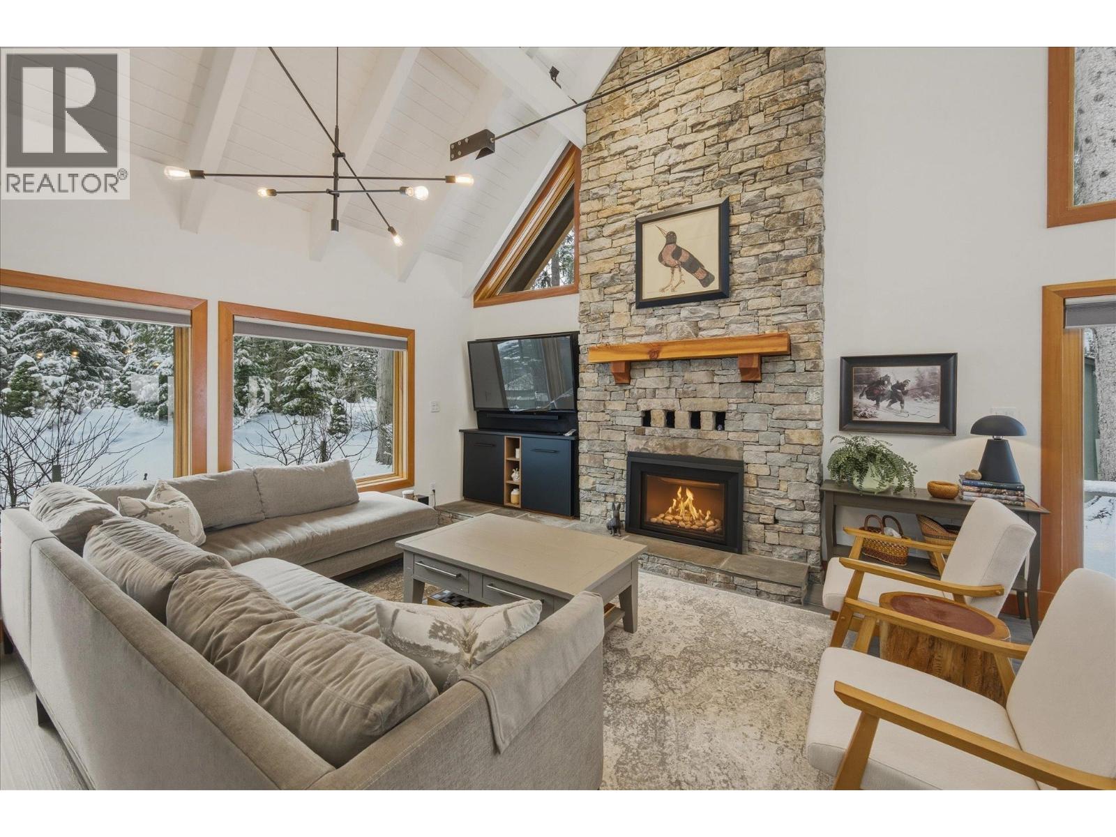 6725 CRABAPPLE DRIVE — photo 4