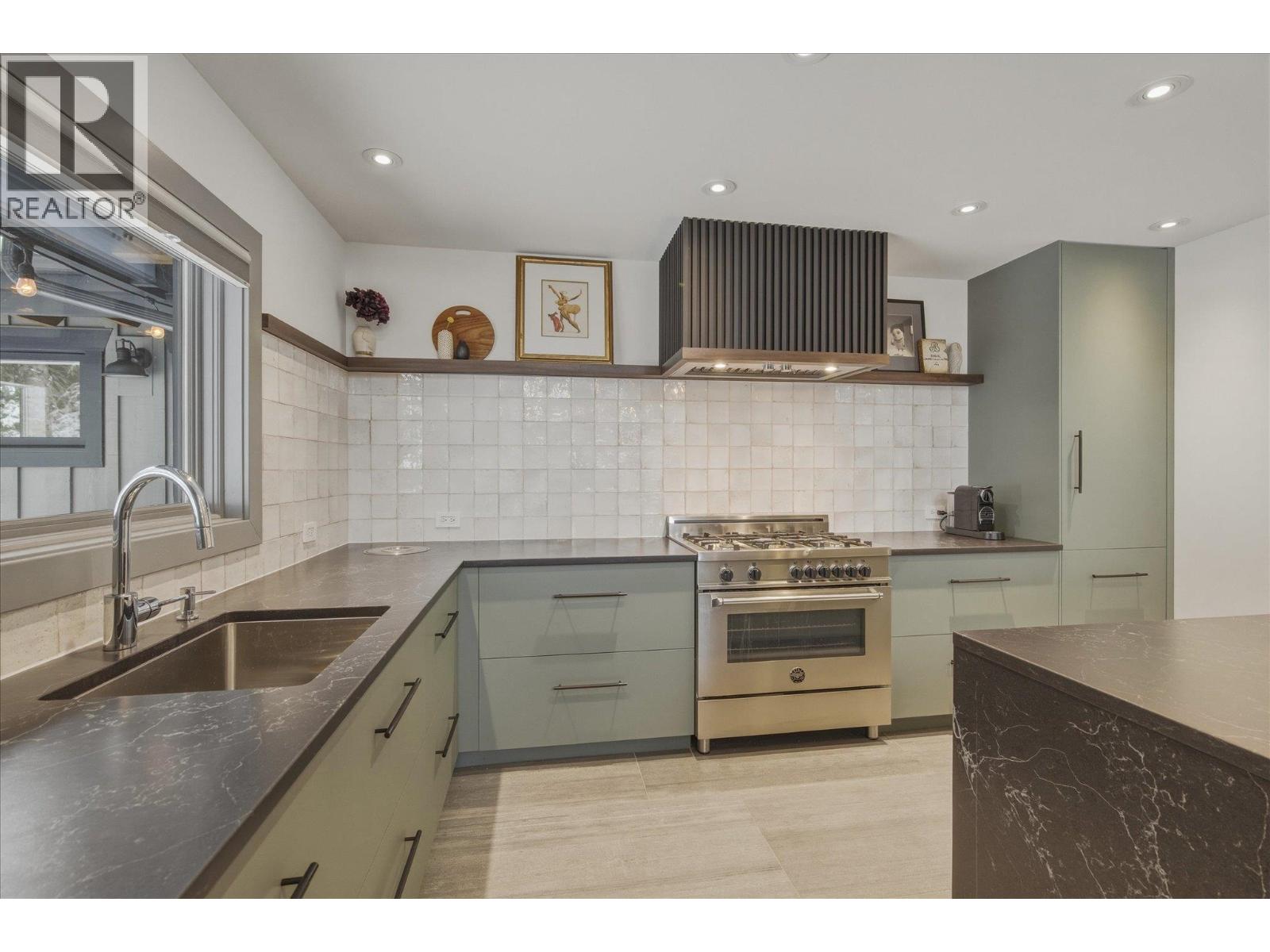 6725 CRABAPPLE DRIVE — photo 9
