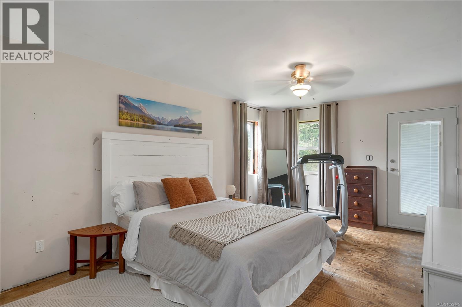 2692 VALLEJO RD - 15