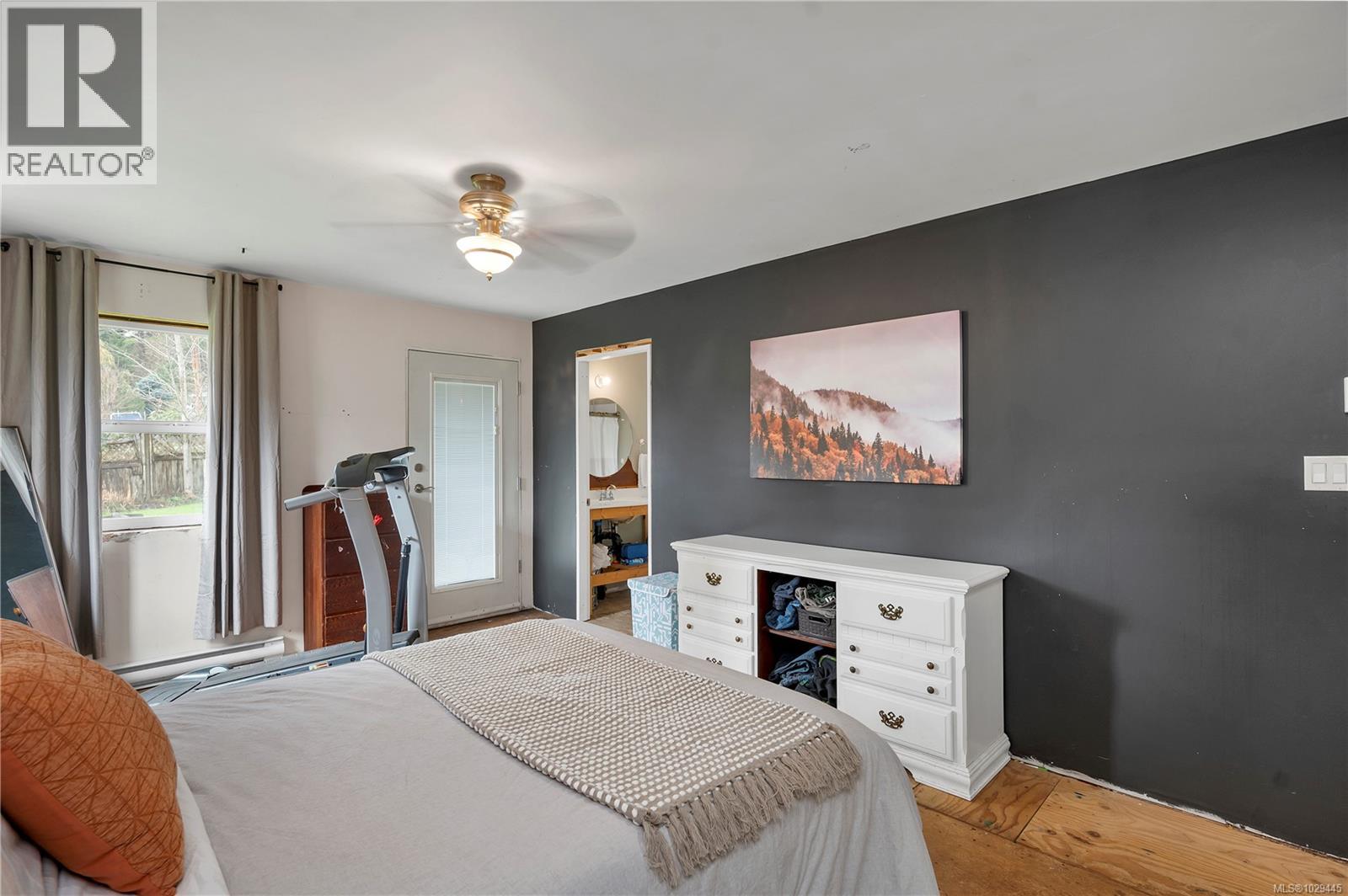 2692 VALLEJO RD - 16