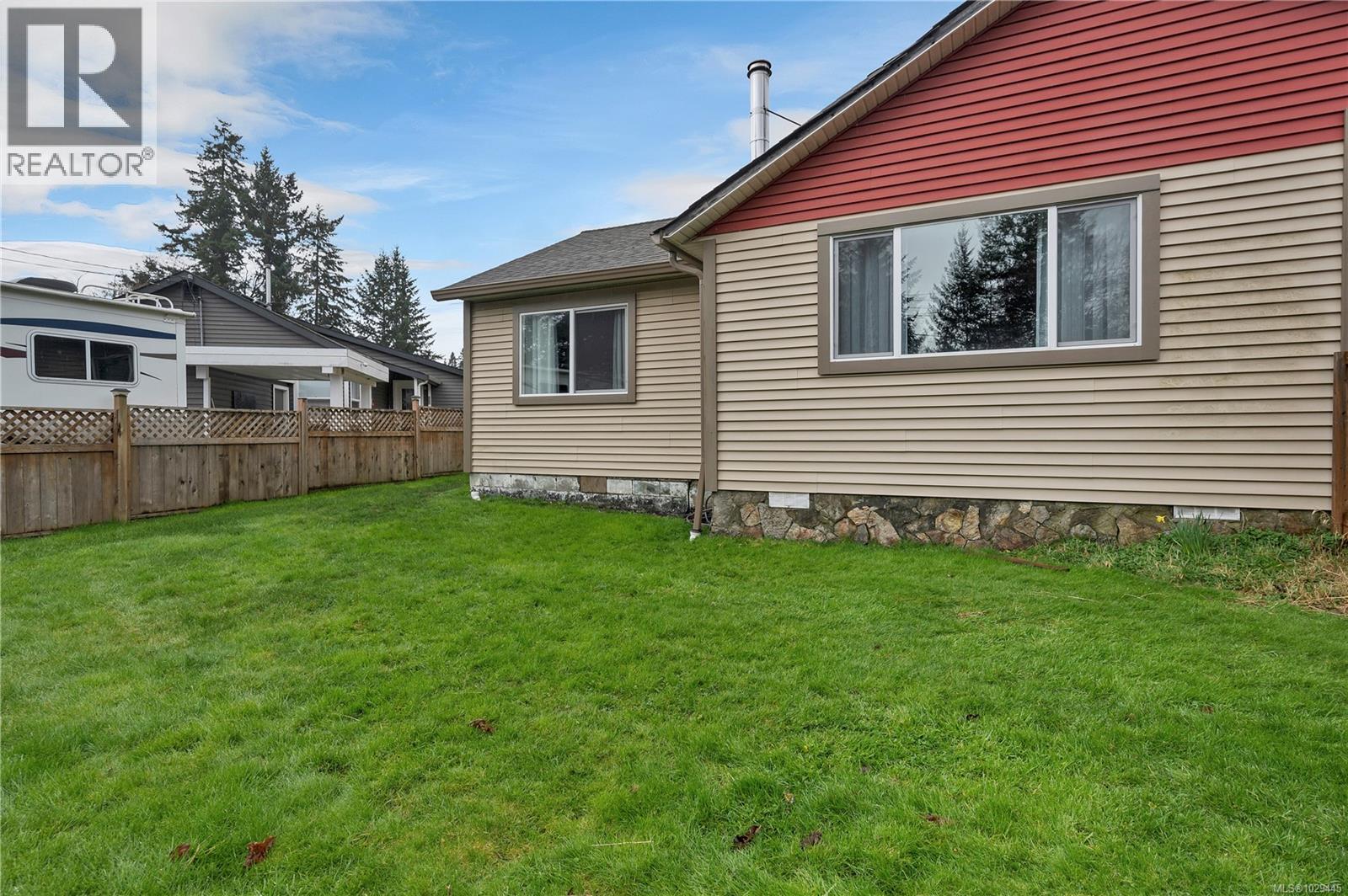 2692 VALLEJO RD - 23