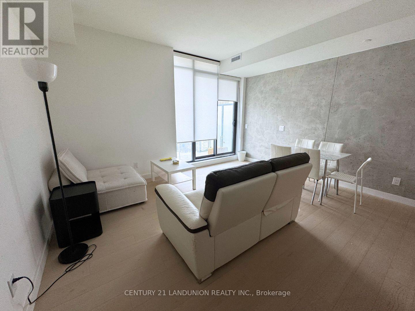 Listing photo of 1401 - 81 WELLESLEY STREET E