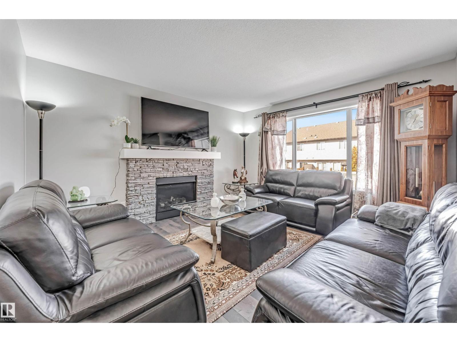 2244 21 AV NW - 10