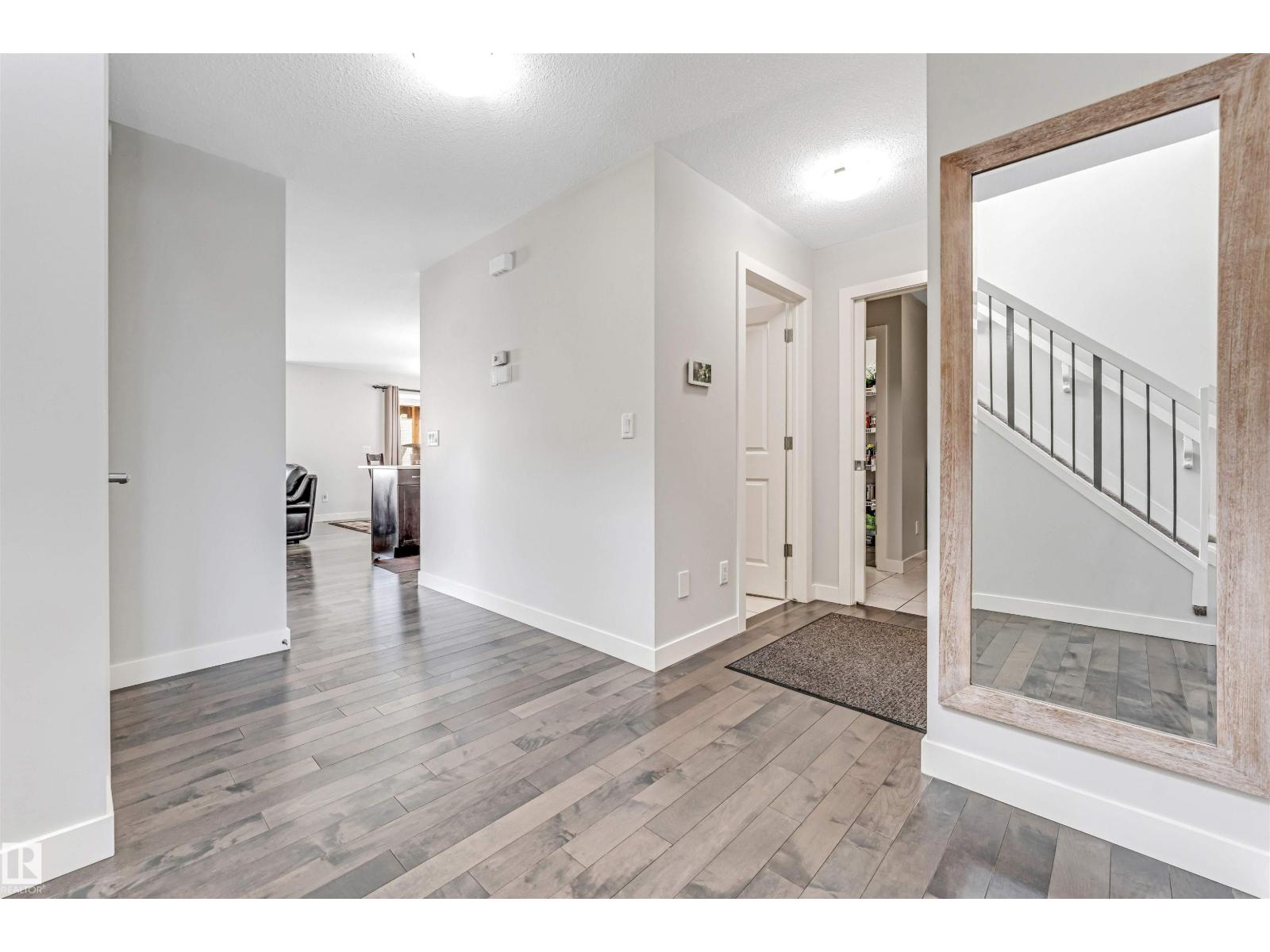 2244 21 AV NW - 21