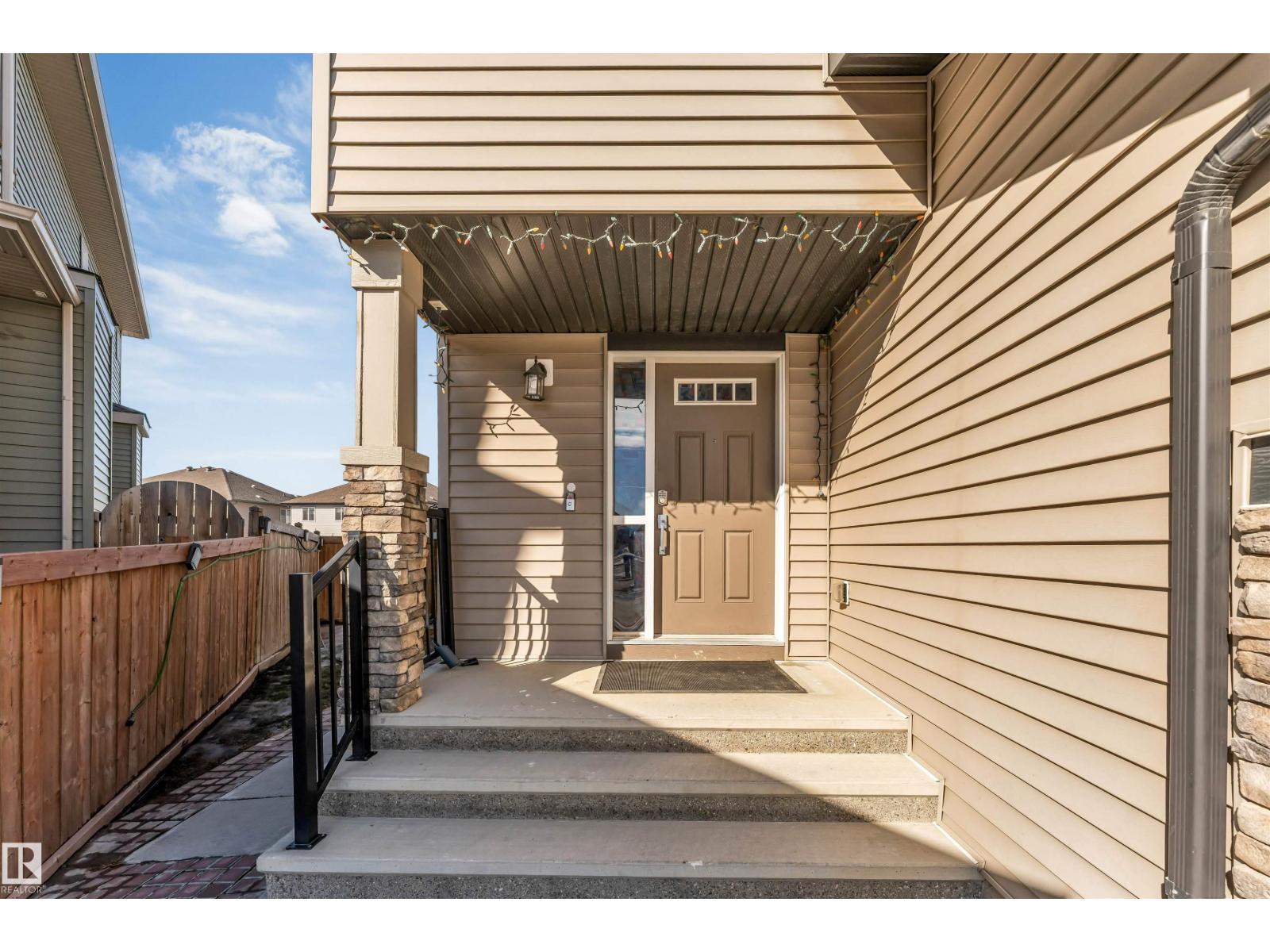 2244 21 AV NW - 3