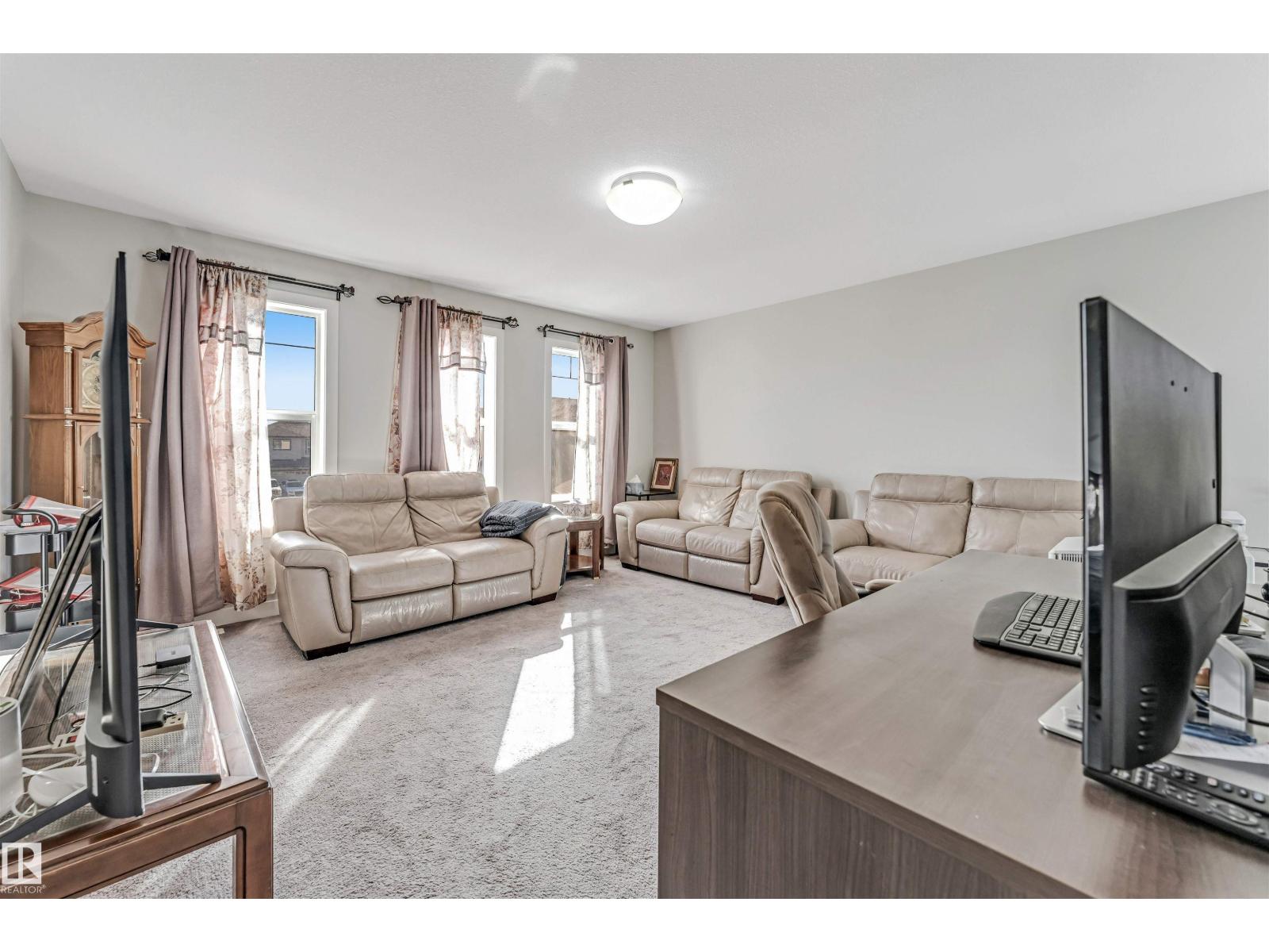 2244 21 AV NW - 27