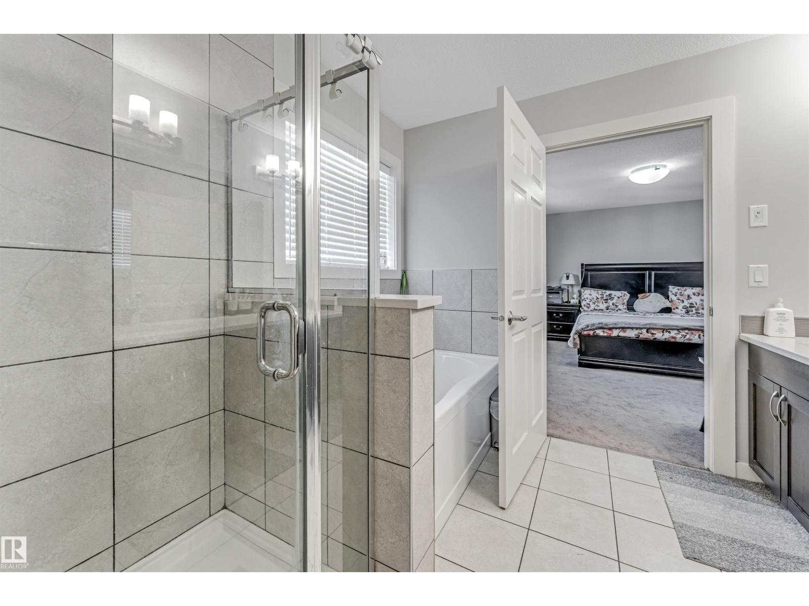 2244 21 AV NW - 33