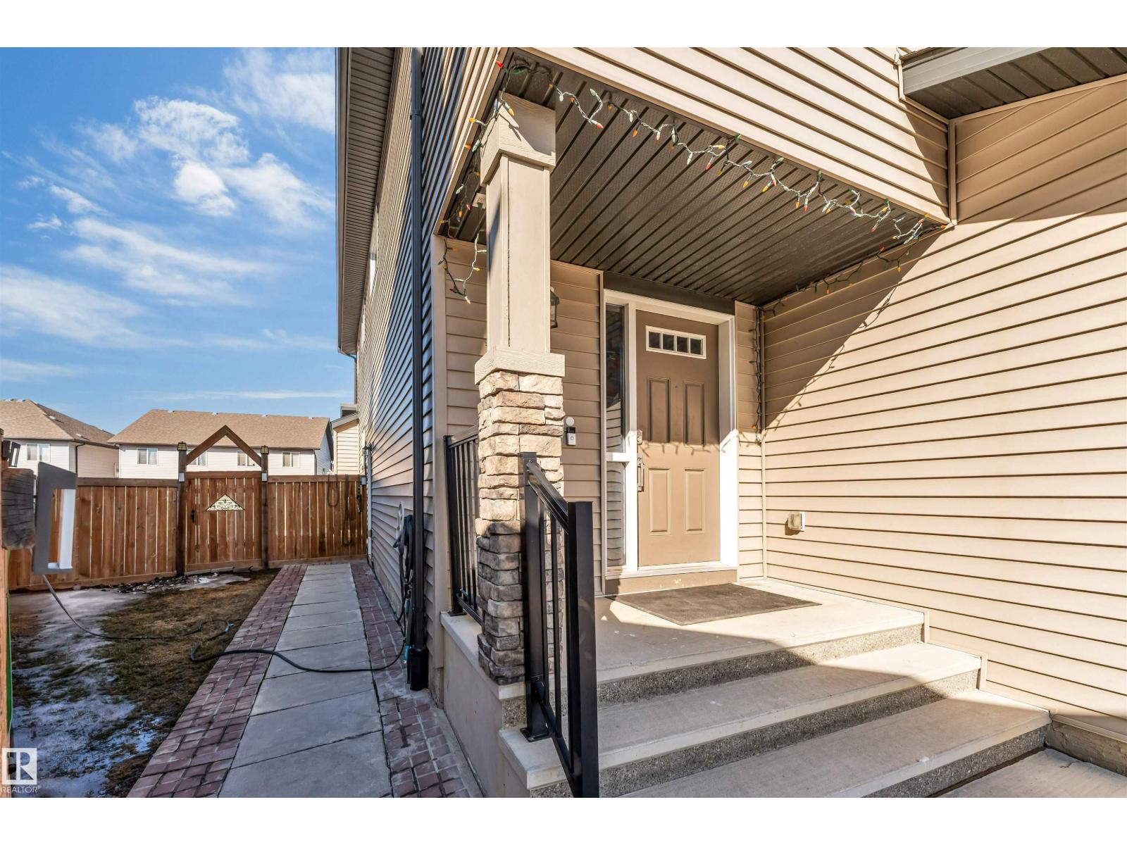 2244 21 AV NW - 4
