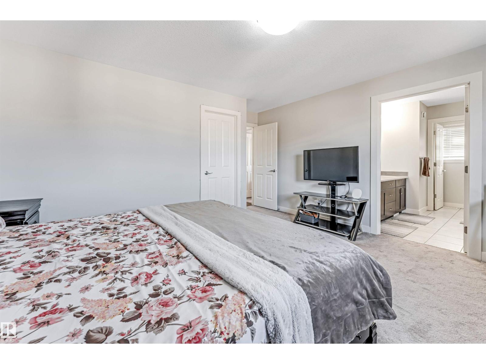 2244 21 AV NW - 39