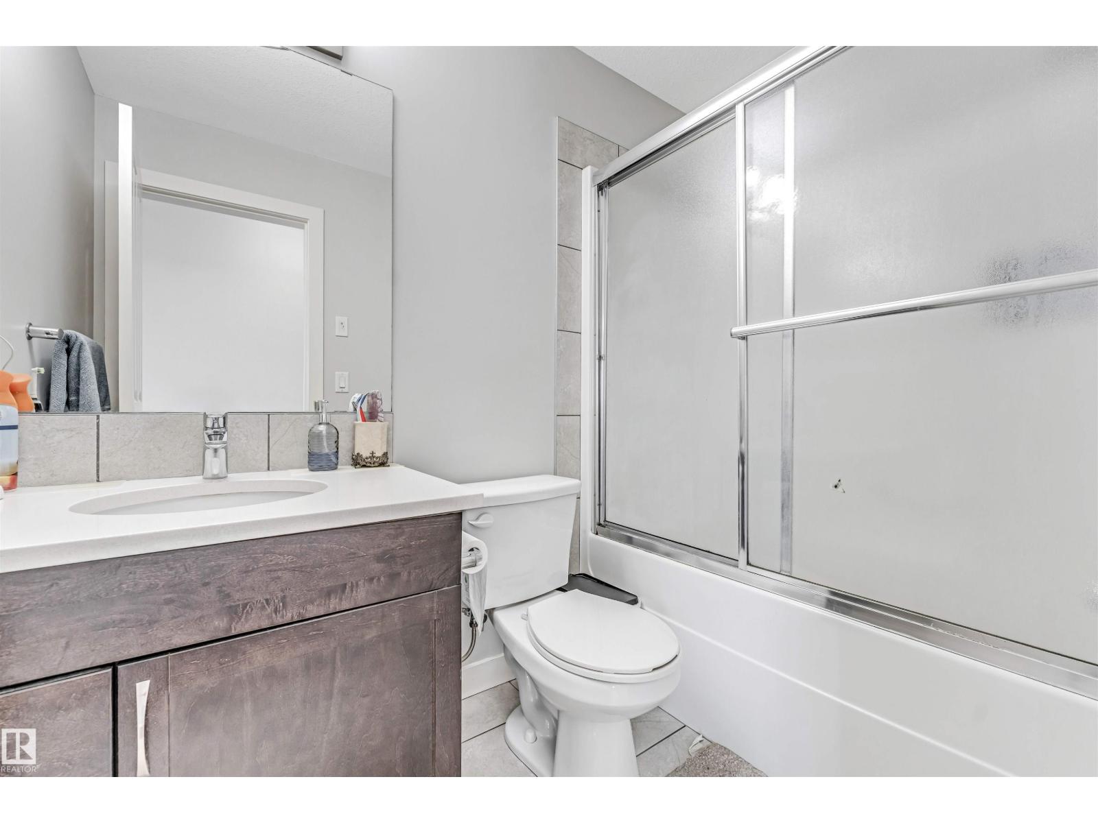 2244 21 AV NW - 42