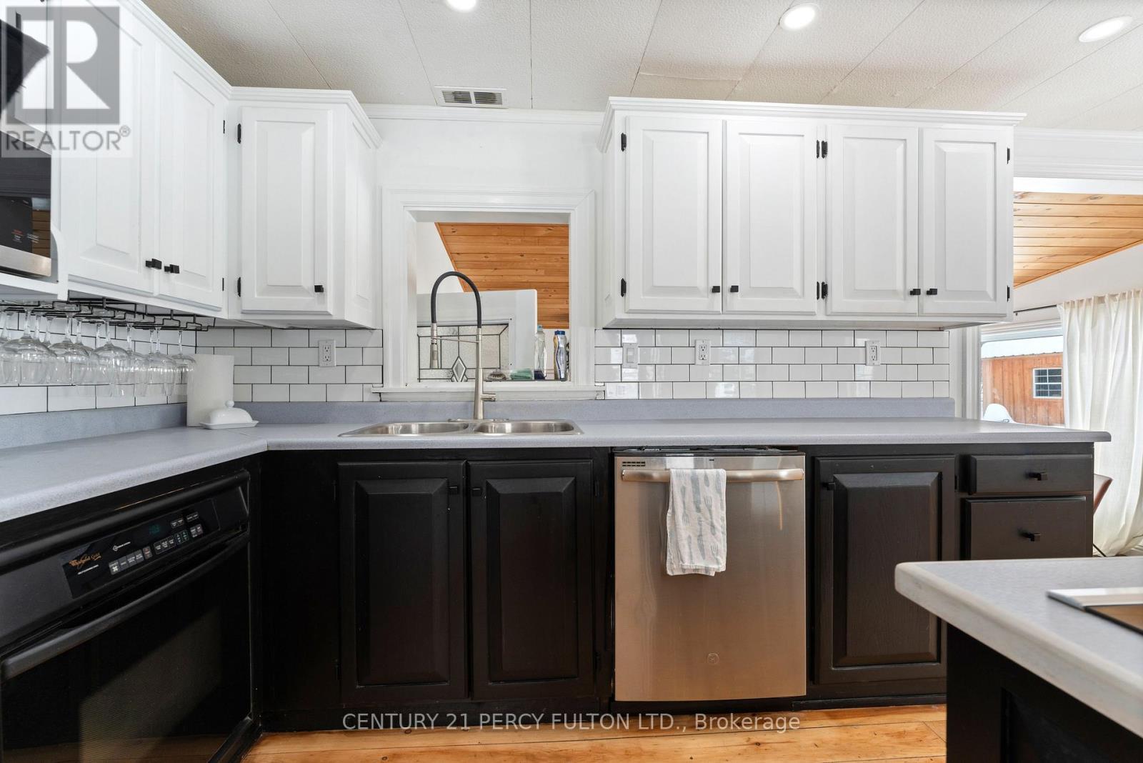 5659 GILMORE ROAD - 12