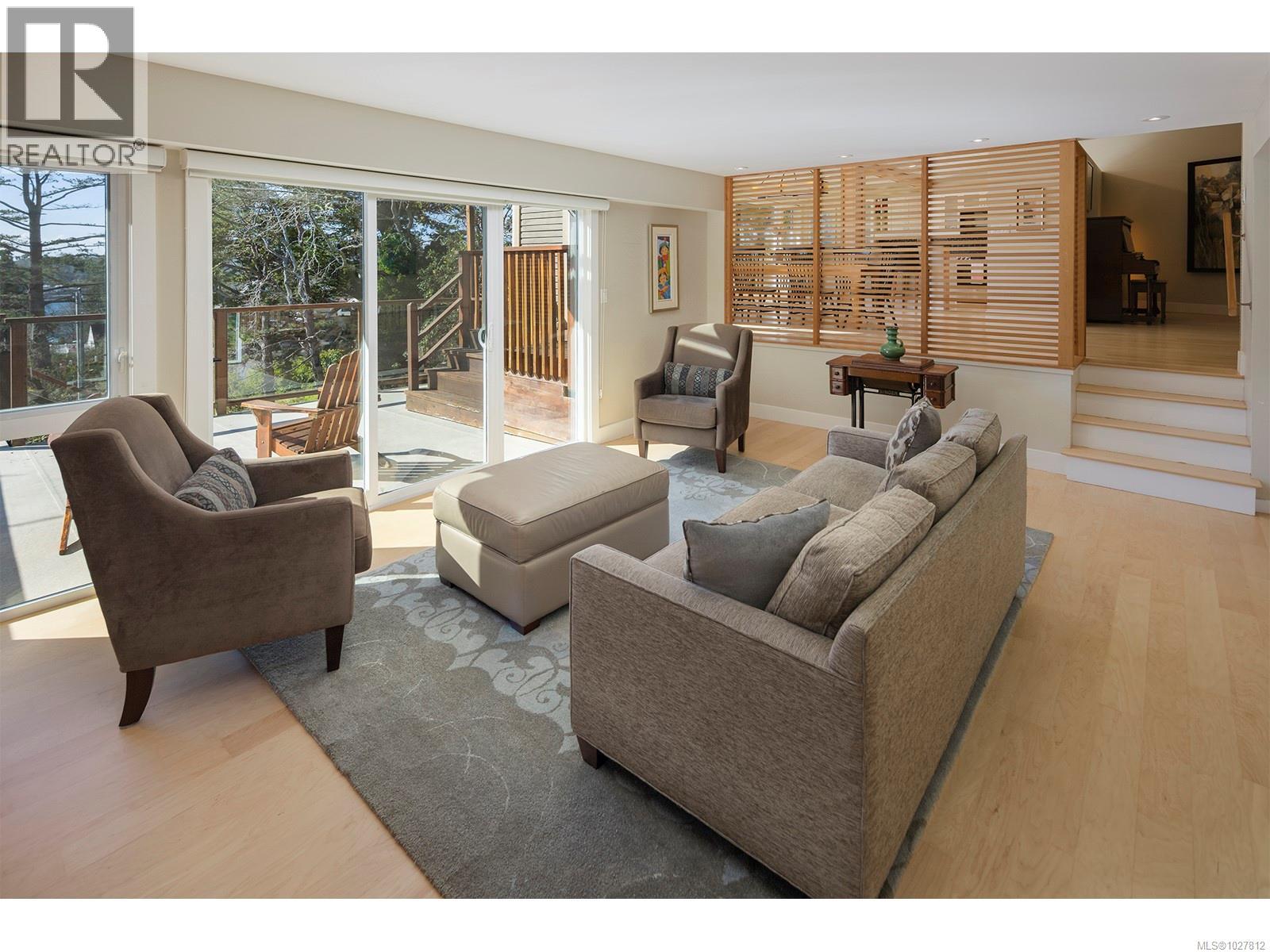 2807 Tudor Ave - 23
