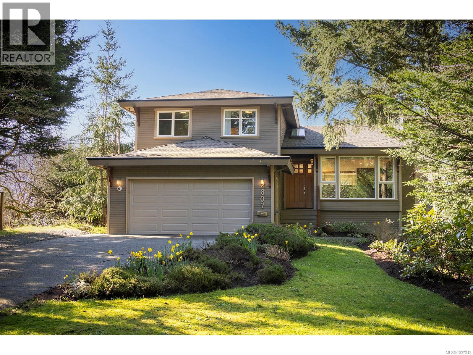  2807 Tudor Avenue, Saanich