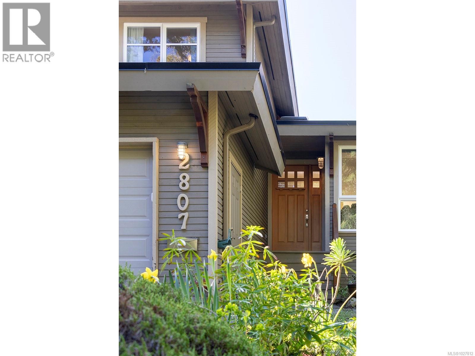  2807 Tudor Avenue, Saanich