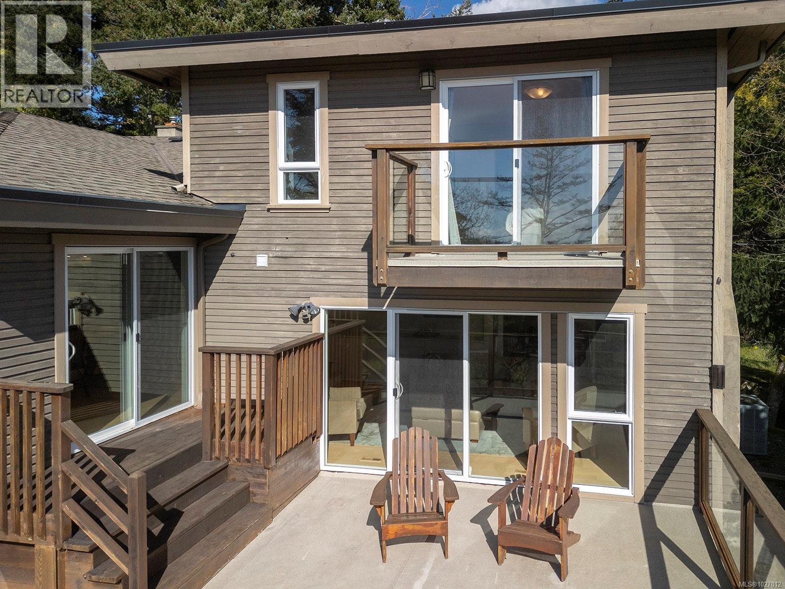  2807 Tudor Avenue, Saanich