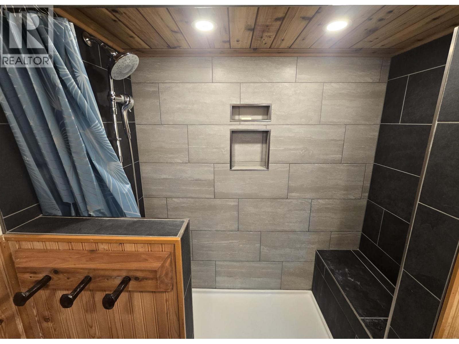 3666 HAWTHORNE Avenue, Terrace