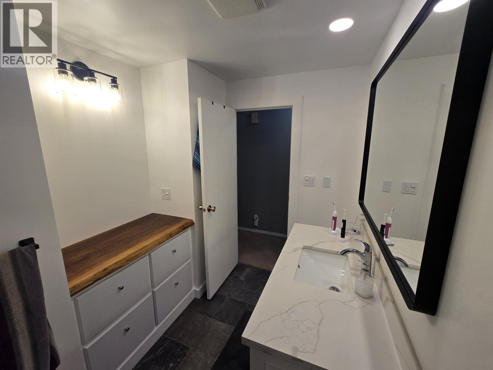 3666 HAWTHORNE Avenue, Terrace