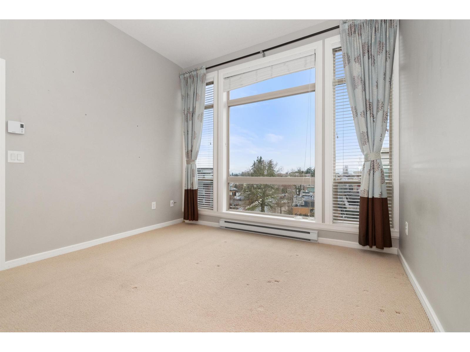 407 45530 MARKET WAY, Garrison Crossing, Chilliwack