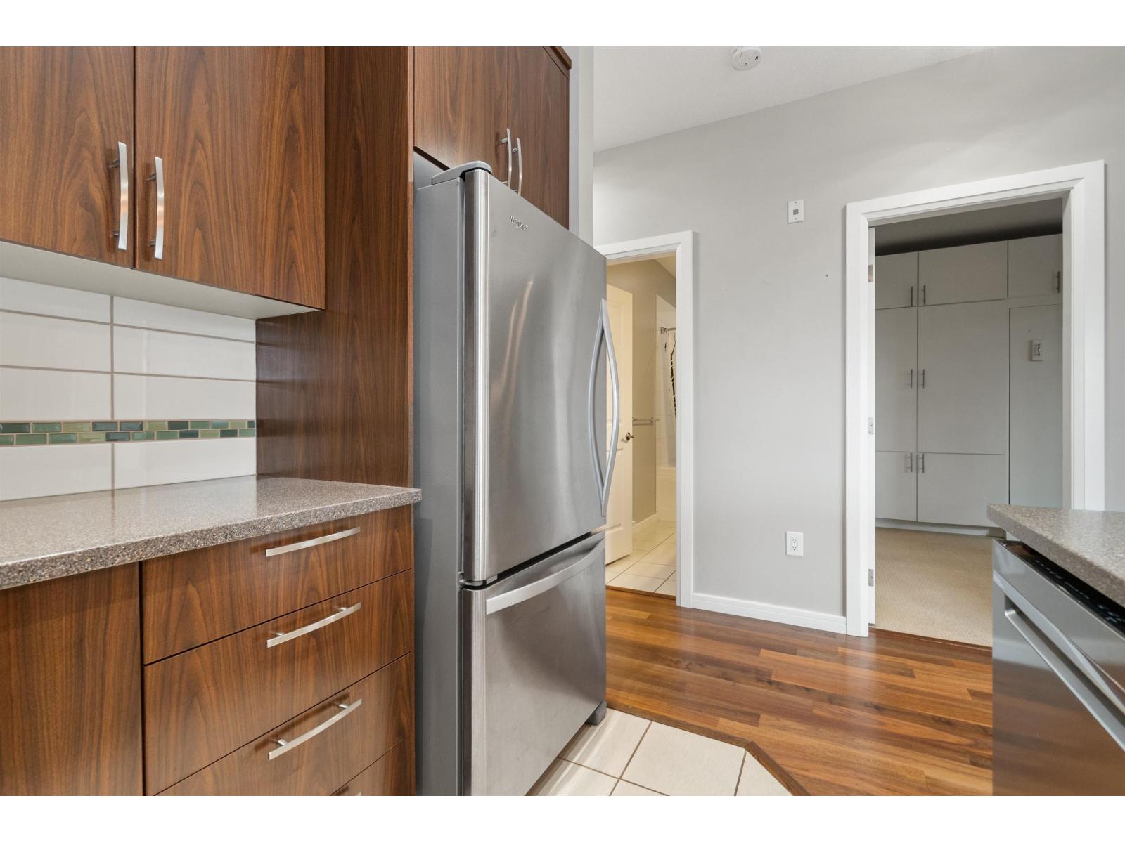 407 45530 MARKET WAY, Garrison Crossing, Chilliwack