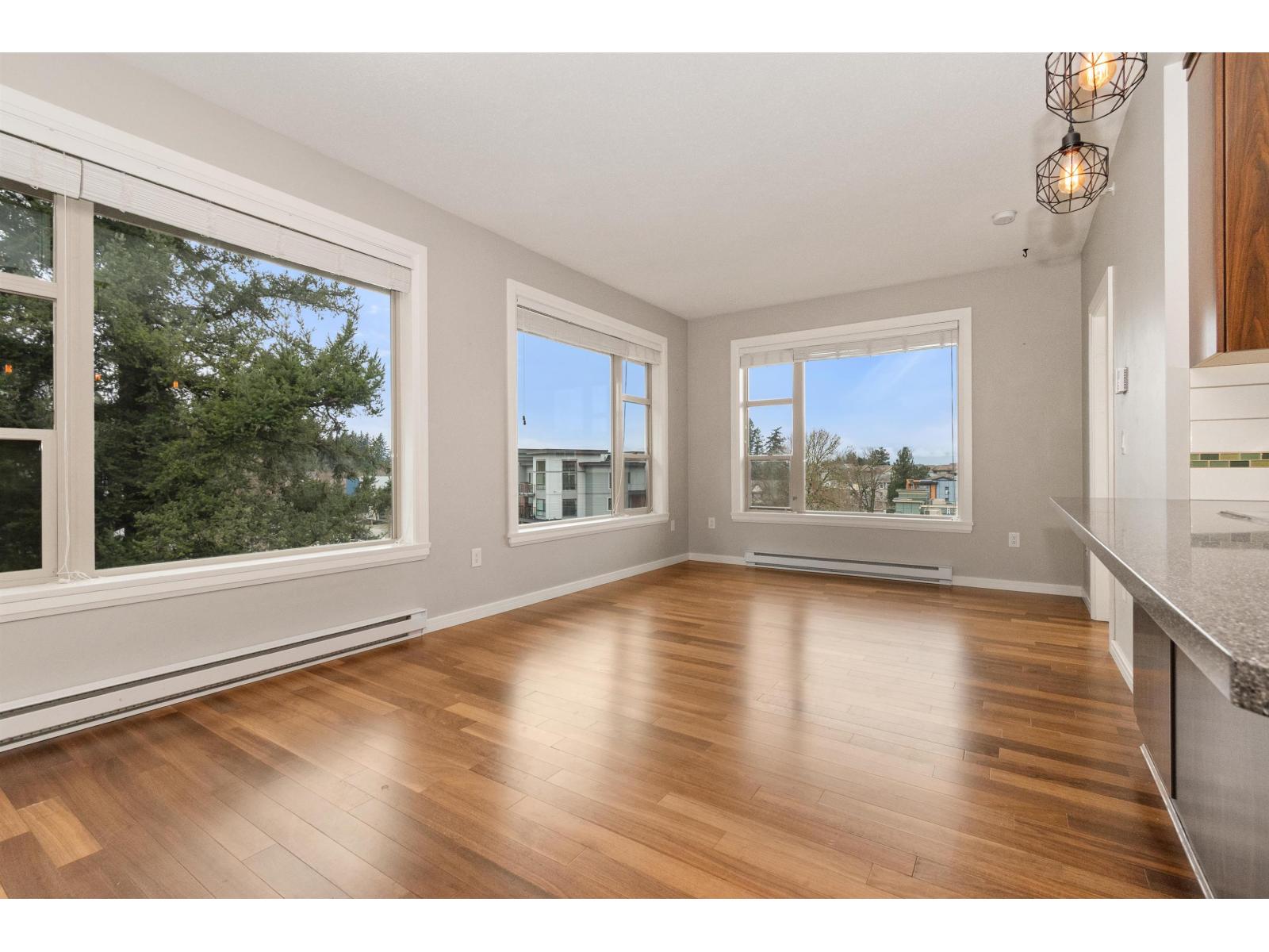 407 45530 MARKET WAY, Garrison Crossing, Chilliwack