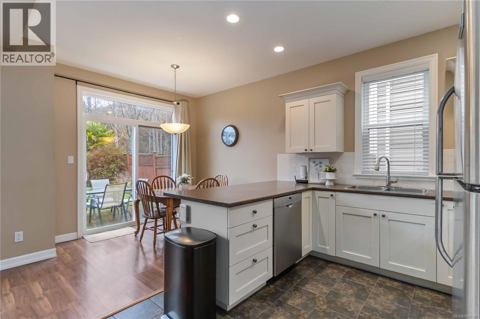 106 2260 Maple Avenue North, Sooke