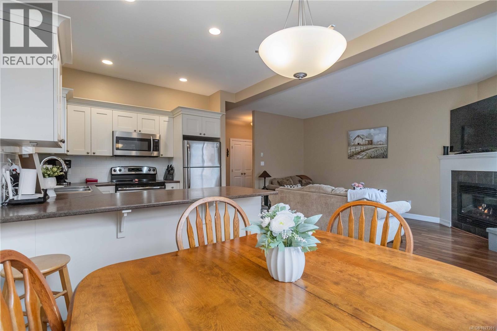 106 2260 Maple Avenue North, Sooke