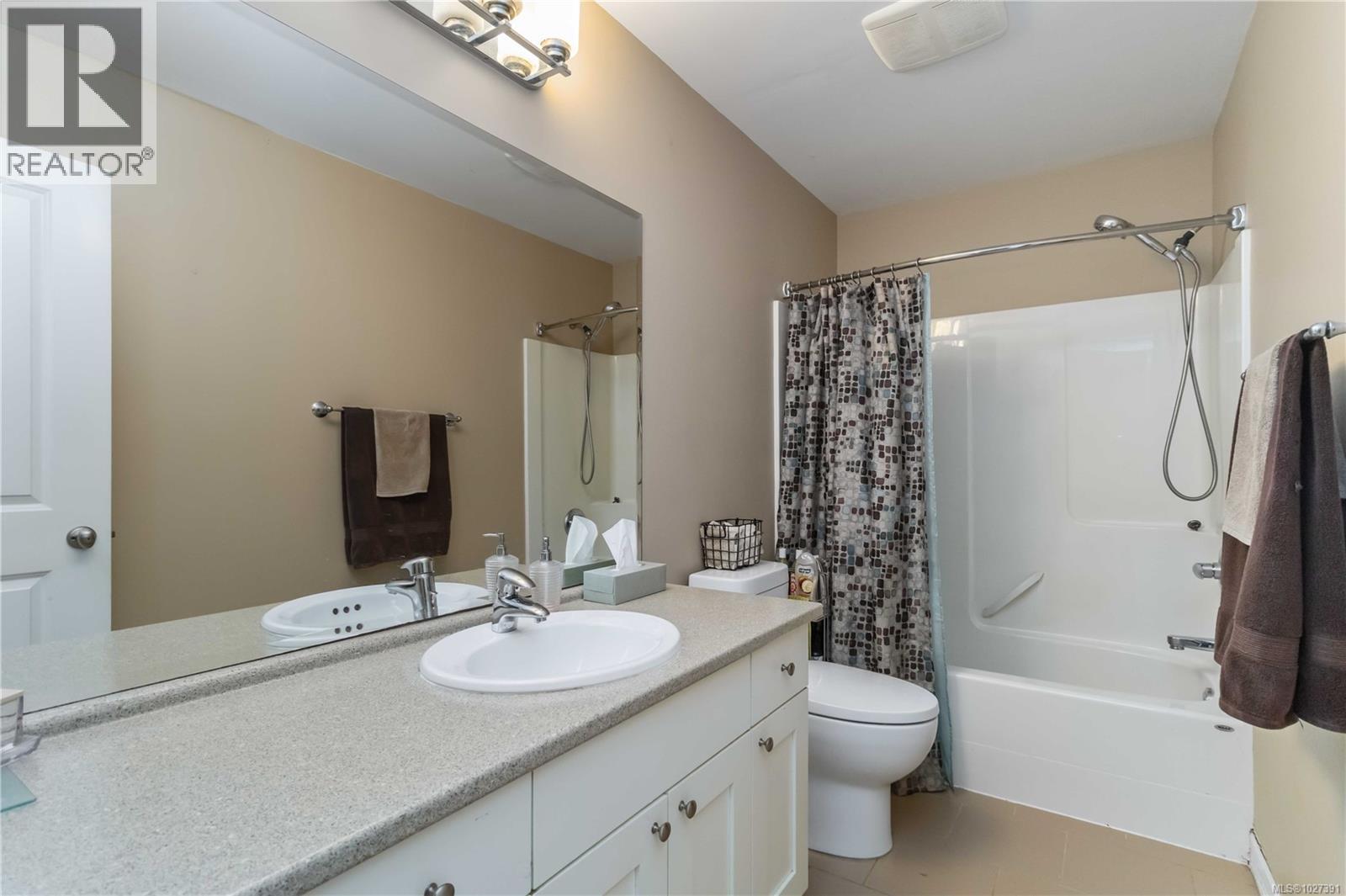 106 2260 Maple Avenue North, Sooke