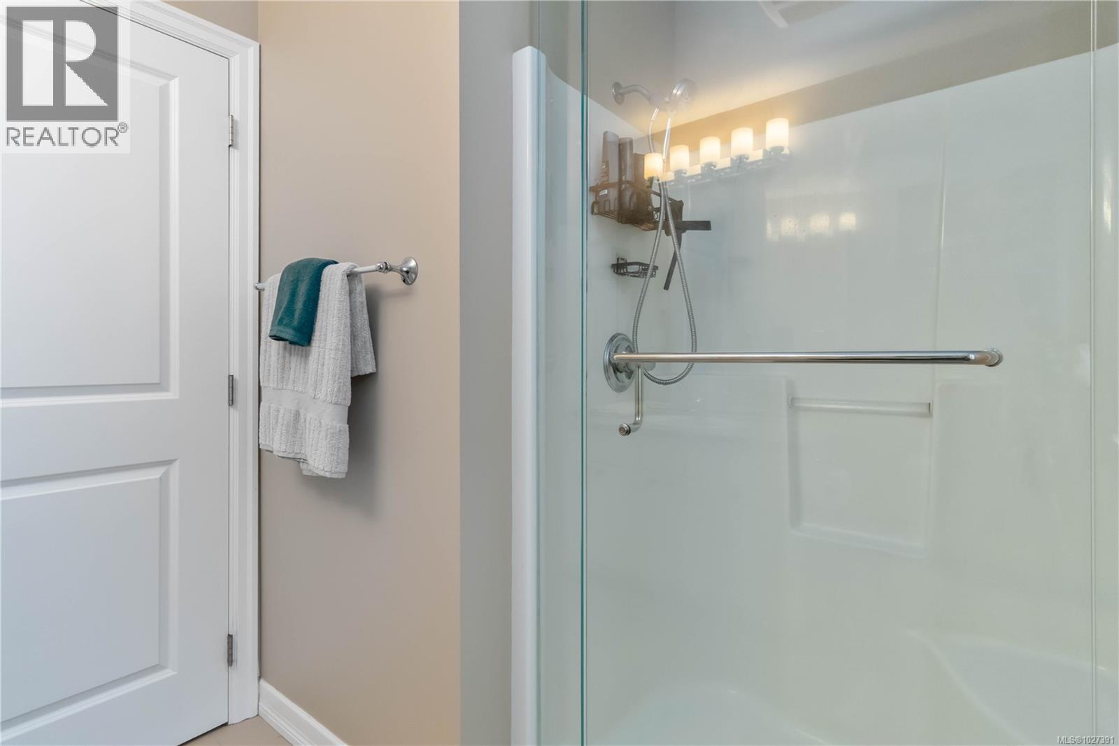 106 2260 Maple Avenue North, Sooke