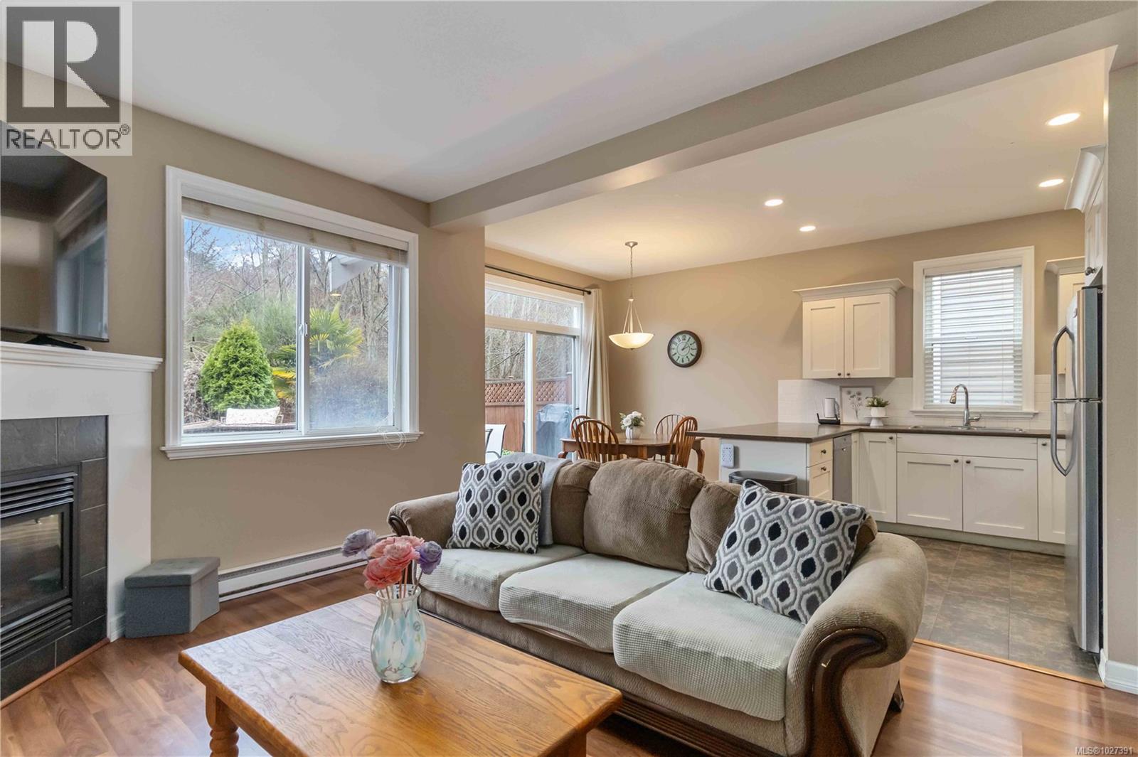 106 2260 Maple Avenue North, Sooke