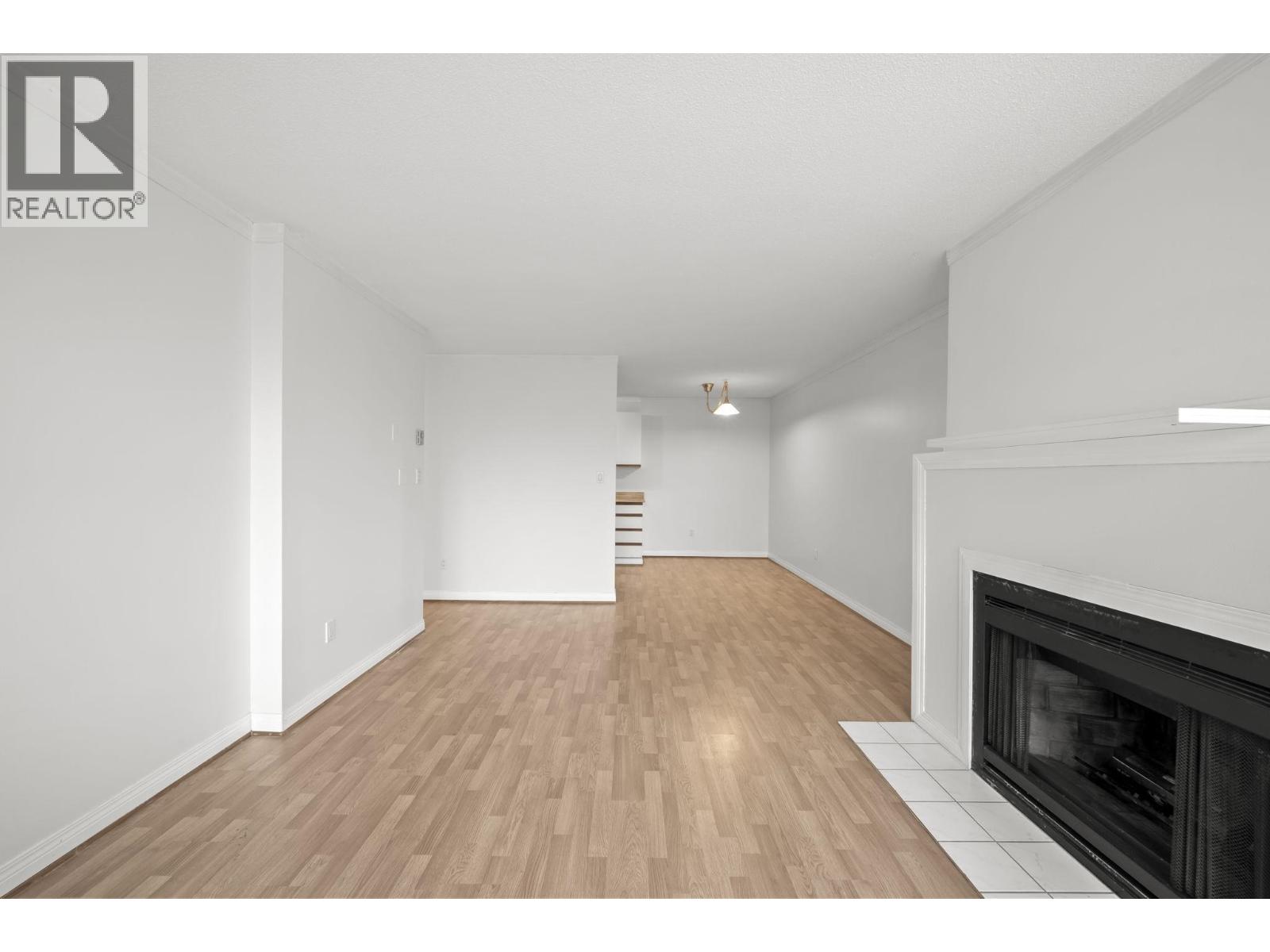 #211-7471 BLUNDELL Road, Richmond