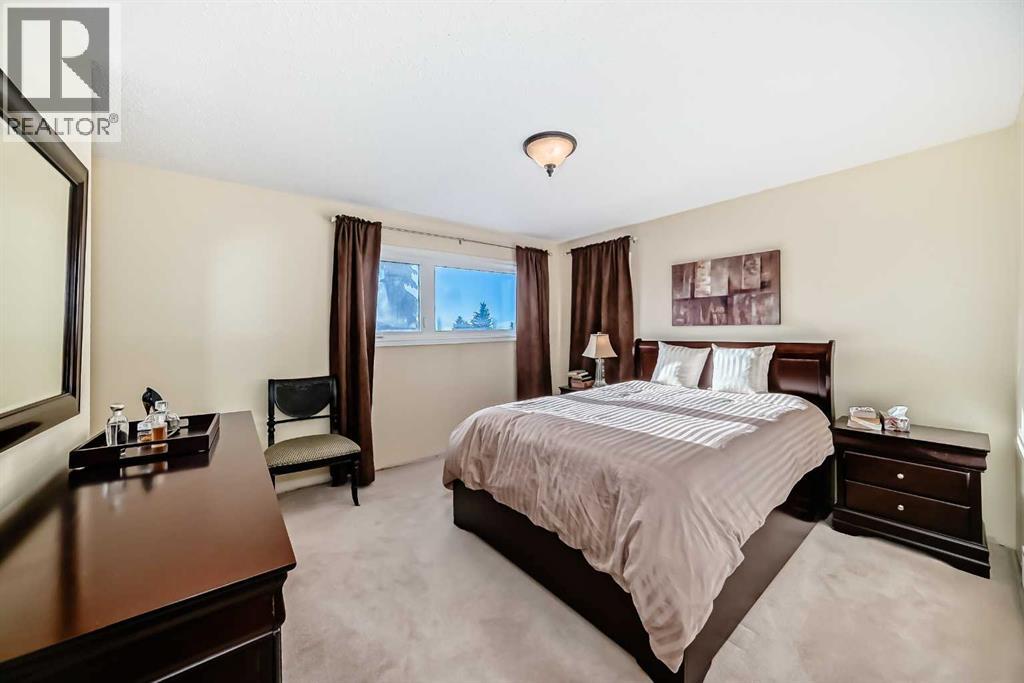 Single Family House for Sale in  Dalcastle Crescent NW Dalhousie Calgary 