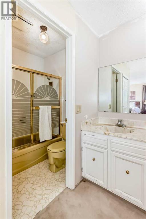 Single Family House for Sale in  Dalcastle Crescent NW Dalhousie Calgary 