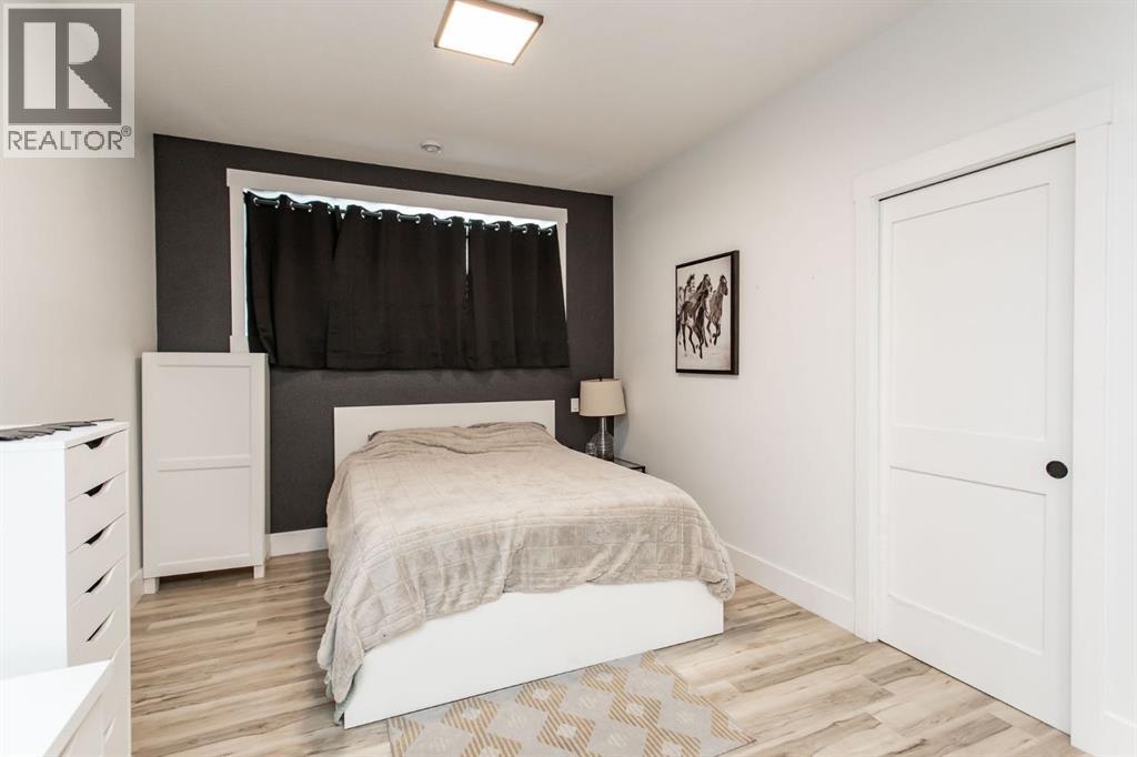 5007 35 Street, Sylvan Lake