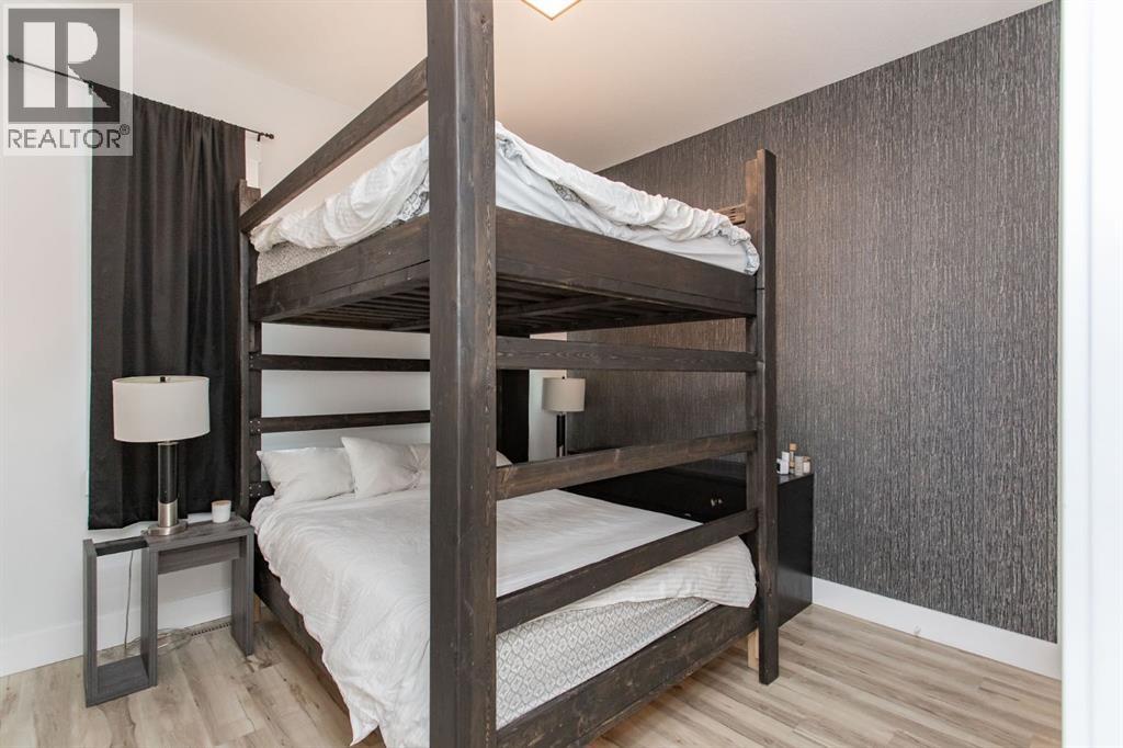 5007 35 Street, Sylvan Lake