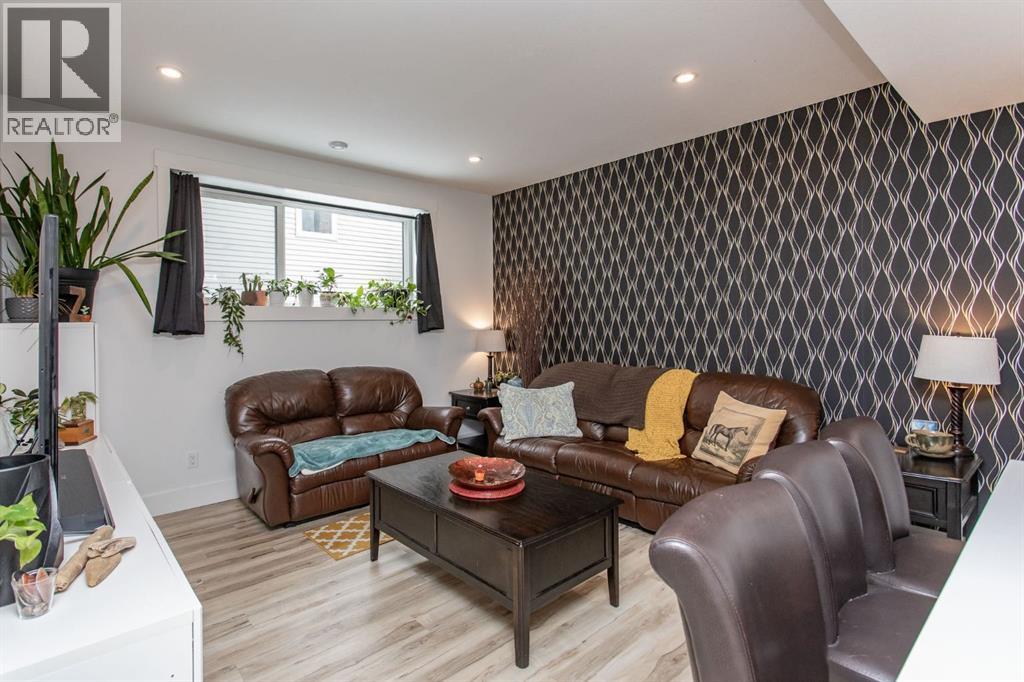 5007 35 Street, Sylvan Lake