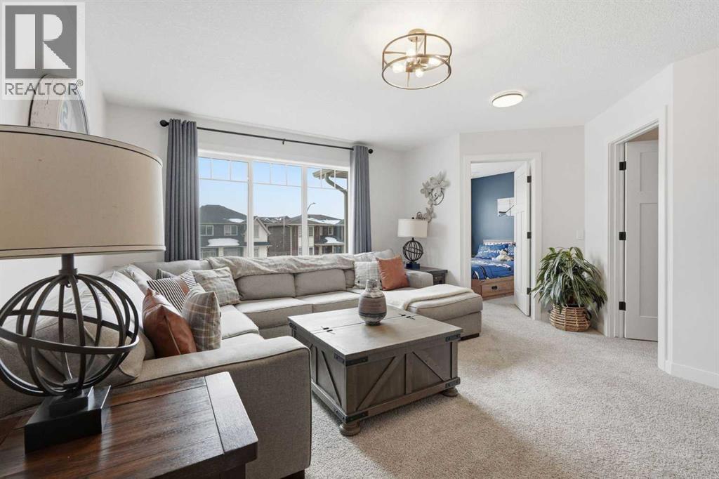 376 Fireside Way, Cochrane