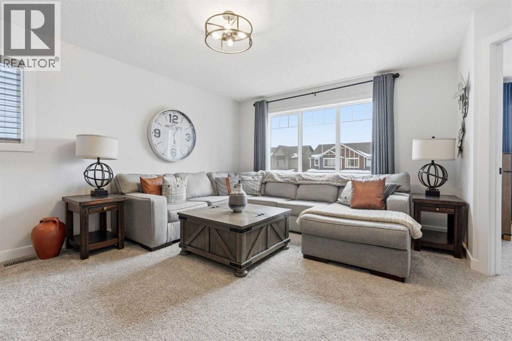 376 Fireside Way, Cochrane