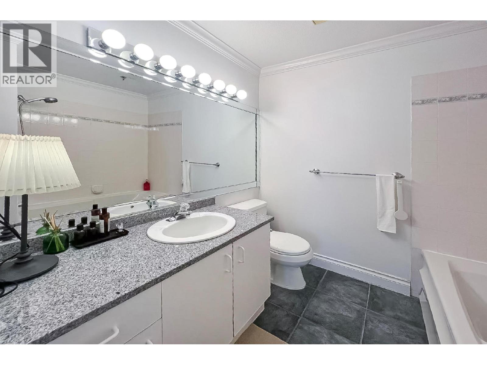 #308-7633 ST. ALBANS Road, Richmond