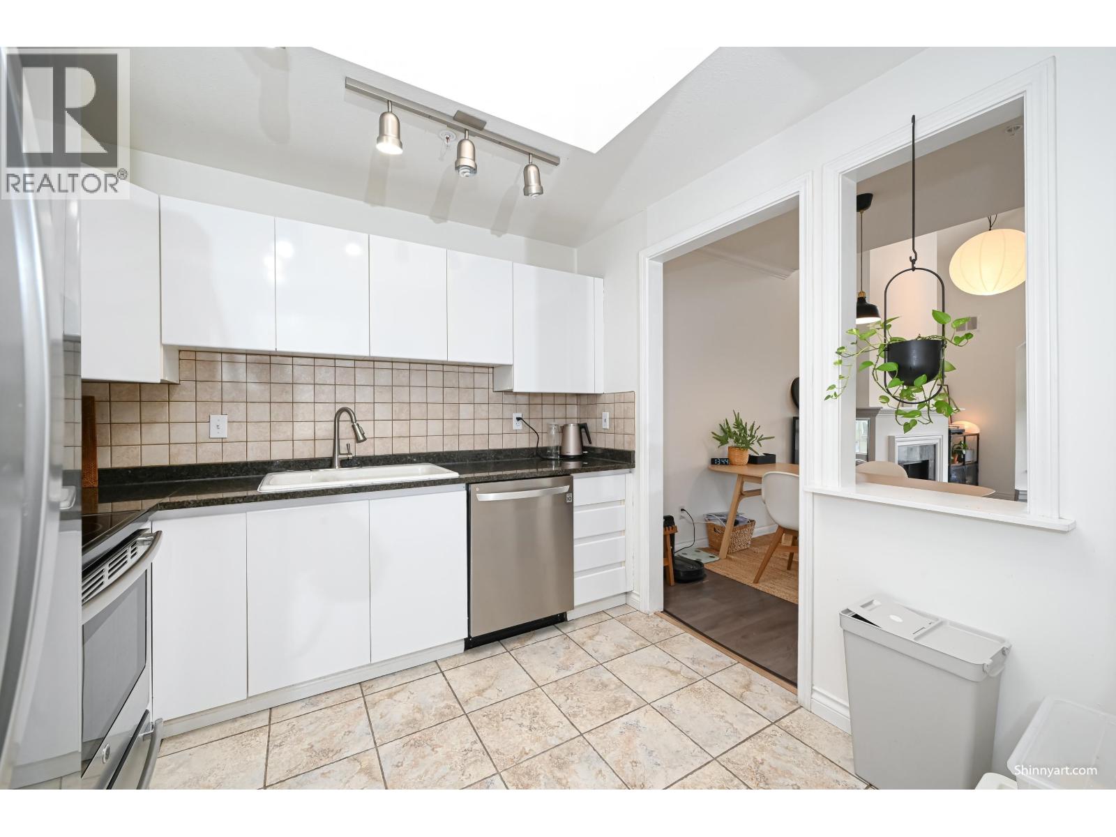 #308-7633 ST. ALBANS Road, Richmond