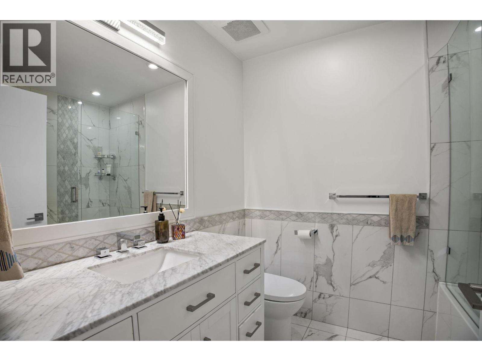2268 NACHT AVENUE, Port Coquitlam
