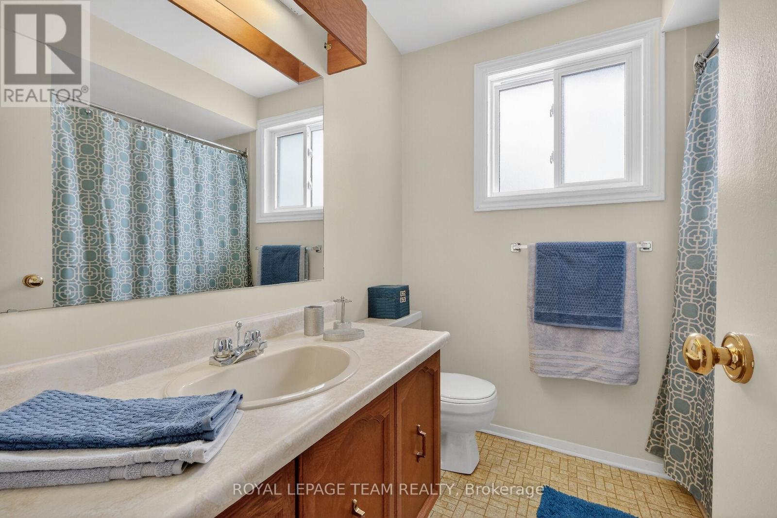 97 HUNTSMAN CRESCENT - 17