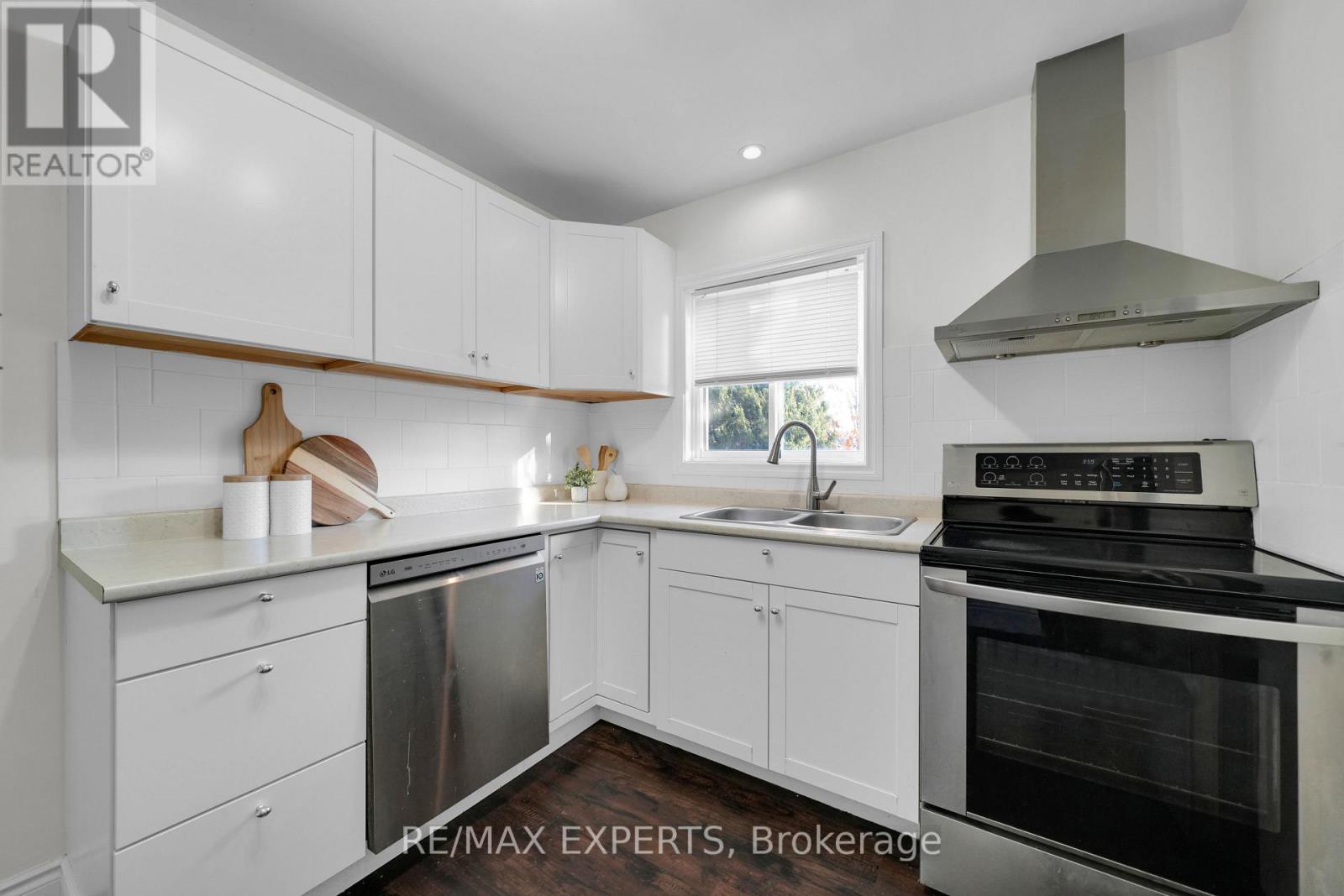 4 LARCHMERE AVENUE - 20