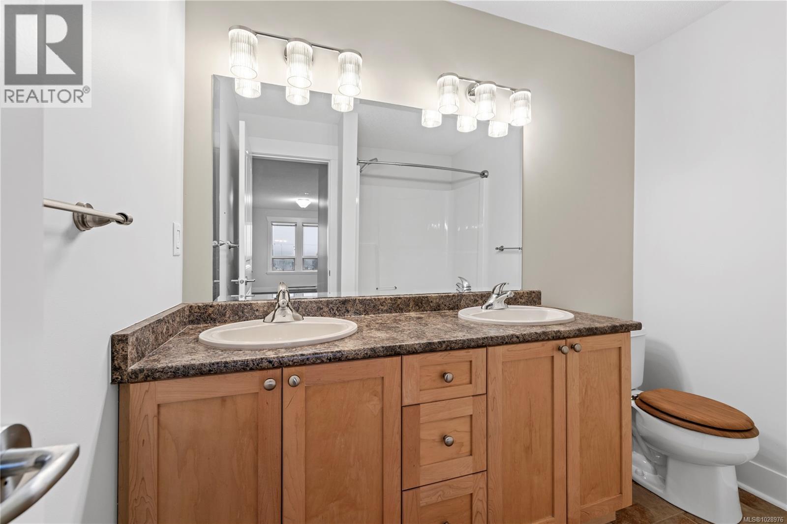 #406 1620 TOWNSITE RD - 20