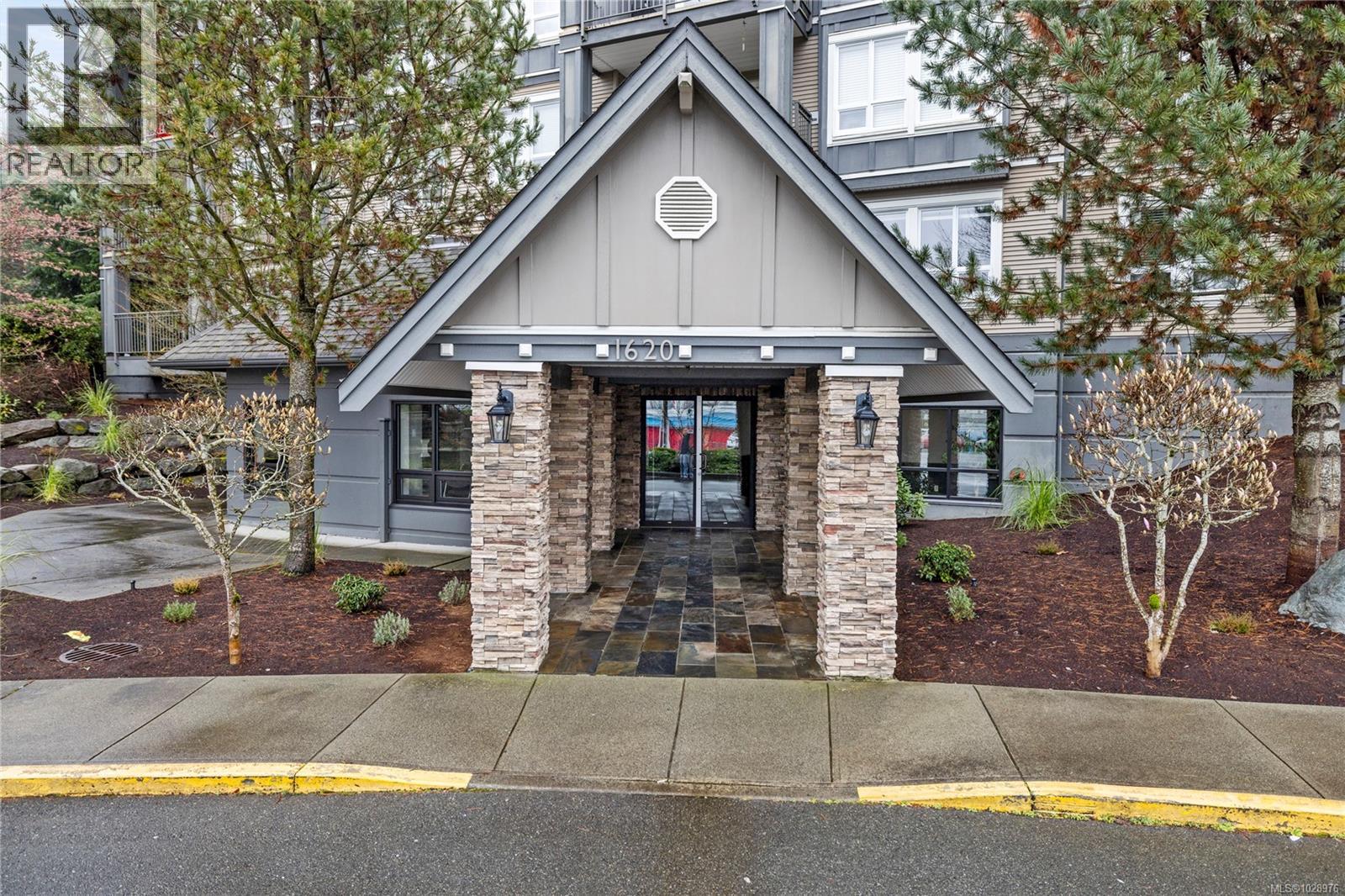 #406 1620 TOWNSITE RD - 33