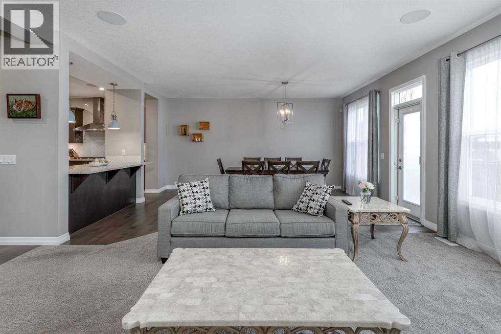 196 Riviera Way, Cochrane