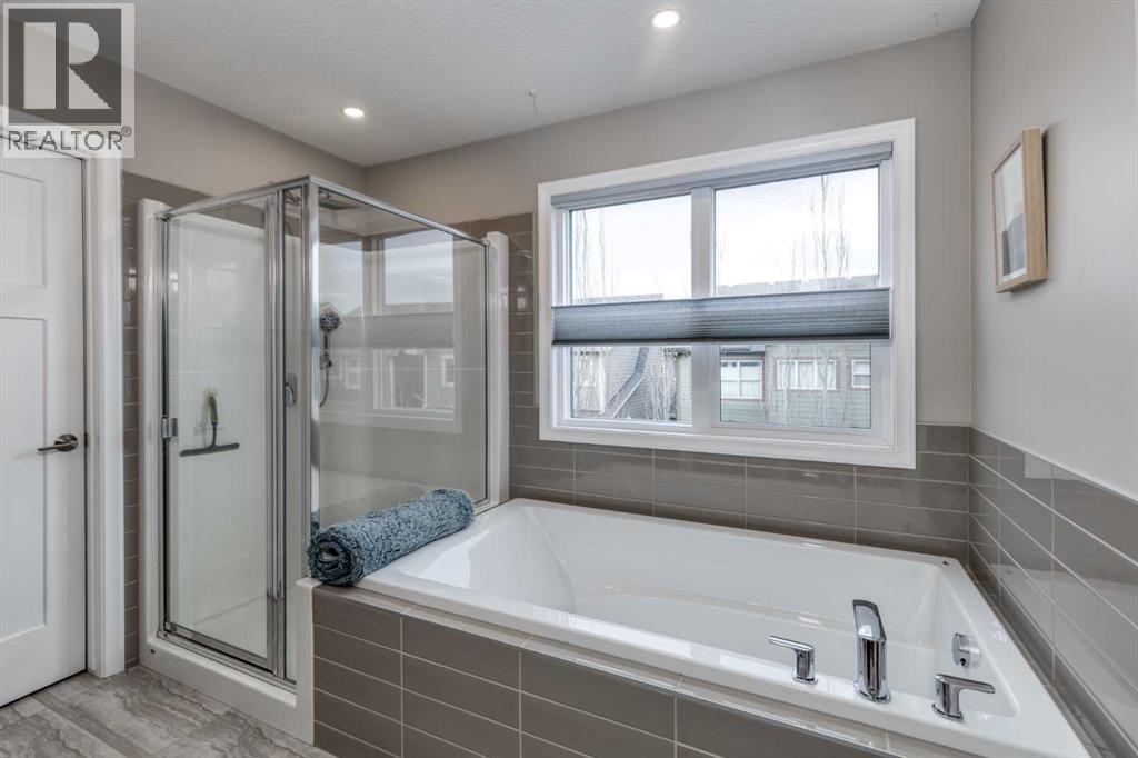 196 Riviera Way, Cochrane