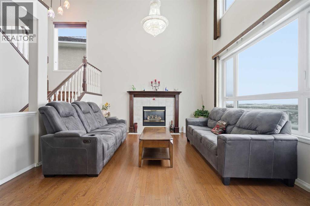 Single Family House for Sale in  Hampstead Gardens NW Hamptons Calgary 