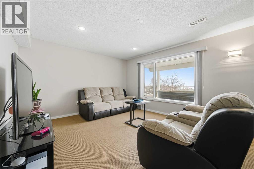 Single Family House for Sale in  Hampstead Gardens NW Hamptons Calgary 